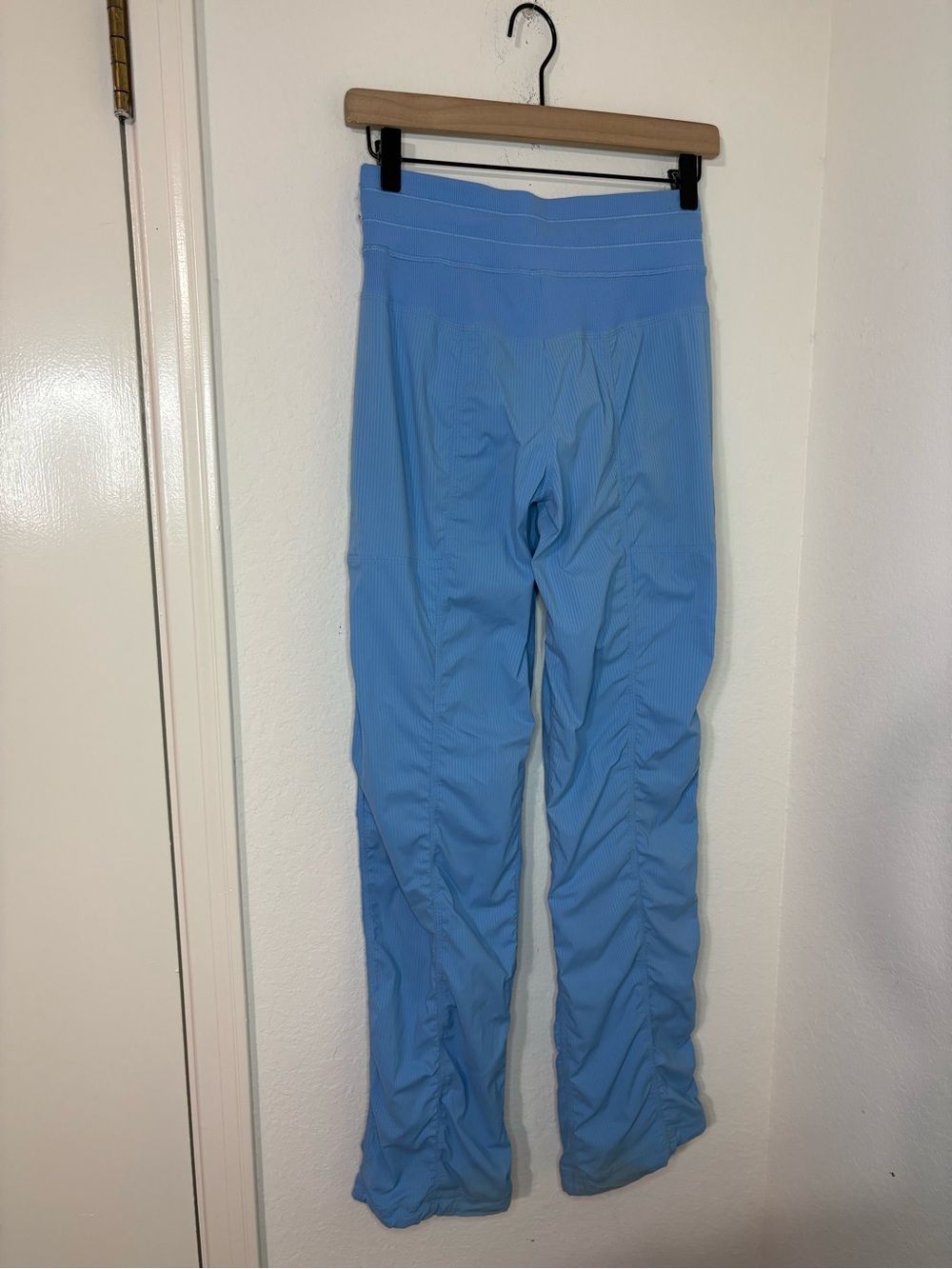 Lululemon Dance Studio Pants in Blue Nile Size 2 - Picture 11 of 16